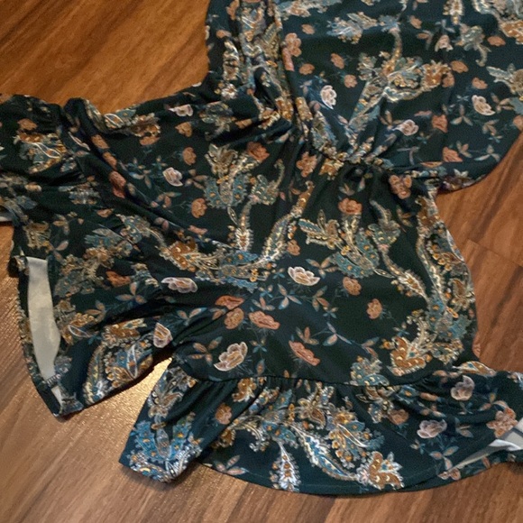 Kaiya Desings Romper size Small - Picture 6 of 13